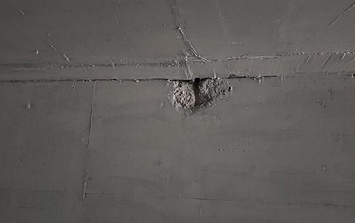 混凝土墙面裂缝应该怎么修补
